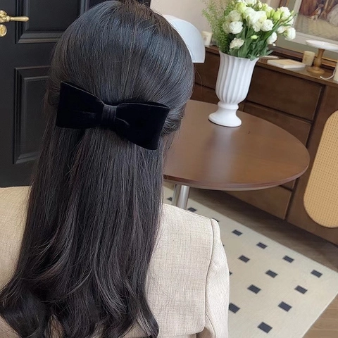 Vintage Velvet Bow Hair Clip For Women French Elegant Large Spring Clip With Faux Artificial Pearls Solid Color Hair Accessories