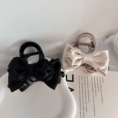 Elegant Satin Bow Hair Claw Clip French Vintage Fabric Hairpin For Women Stylish Beige Hair Accessories For Daily Styling