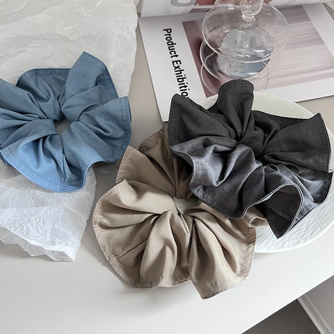 Oversized Pleated Fabric Scrunchie For Women Large Textured Cloth Hair Tie Elegant Solid Color Ponytail Holder Accessory