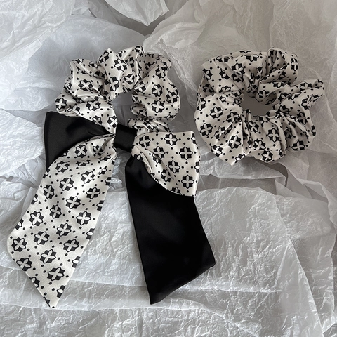 Franse Retro Zwart Wit Bloemenprint Satijn Scrunchie Grote Strik Haarband Voor Vrouwen Elegante Haaraccessoires Cadeau