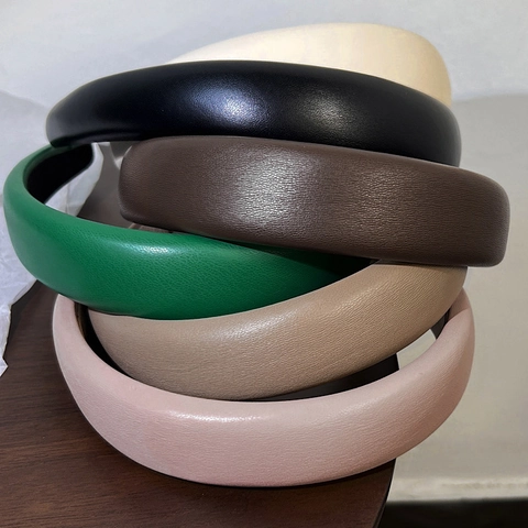 Serre-tête Minimaliste Éponge Rembourrée Cuir PU pour Femmes Couleur Unie Français Rétro Bandeau Cheveux Épais Accessoires Cheveux Mode
