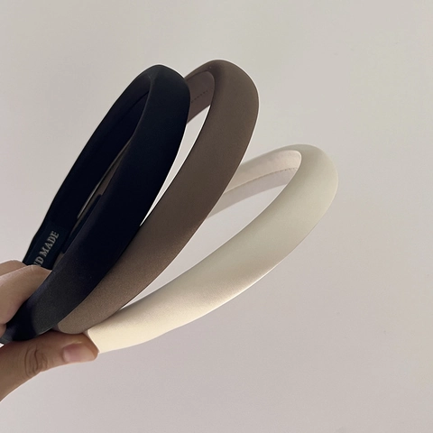 Serre-tête en Satin Rembourré Fait à la Main Femme Couleur Unie Haut de Tête Éponge Épaisse Bandeau Mode Accessoires Cheveux
