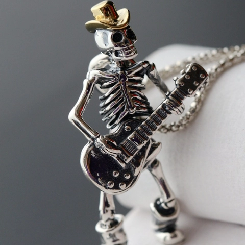 Collier Pendentif Squelette Guitariste en Alliage Vintage pour Hommes Style Punk Rock Gothique Bicolore Or Argent Bijoux