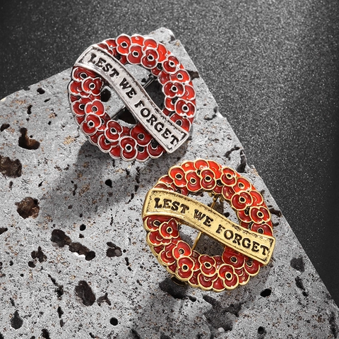Vintage Zinc Alloy Red Enamel Poppy Flower Wreath Brooch Pin With Lest We Forget Lettering Memorial Souvenir Jewelry