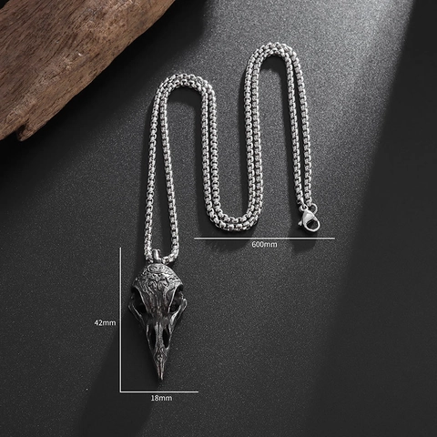 Collier Pendentif Crâne de Corbeau Viking Nordique en Alliage Rétro Tête de Corbeau Sculptée Bijoux Gothic Punk Hip Hop pour Hommes Femmes