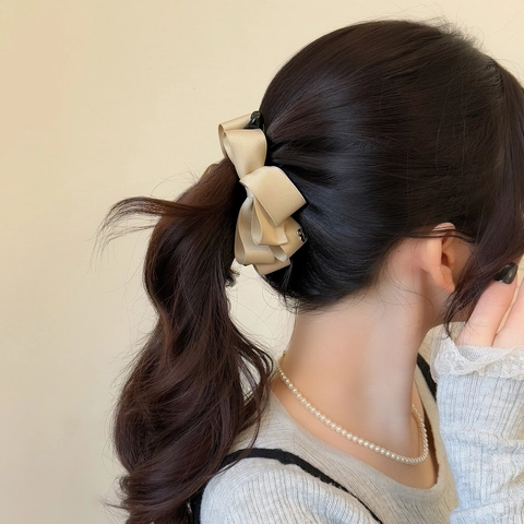 Pince à Cheveux Banane à Nœud en Satin Style Coréen pour Femmes Épingle à Cheveux Multi-couches avec Charme de Cœur