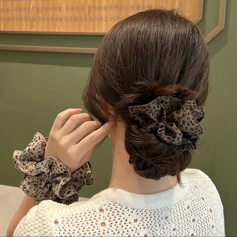 Scrunchie in Tessuto con Stampa Leopardata Vintage Doppio Strato Elastico Fascia per Capelli Stile Coreano Accessorio per Donne