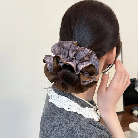Élégant Chouchou en Satin Imprimé Floral Double Couche Large Élastique à Cheveux Plissé Vintage Patchwork Accessoires Cheveux Femme