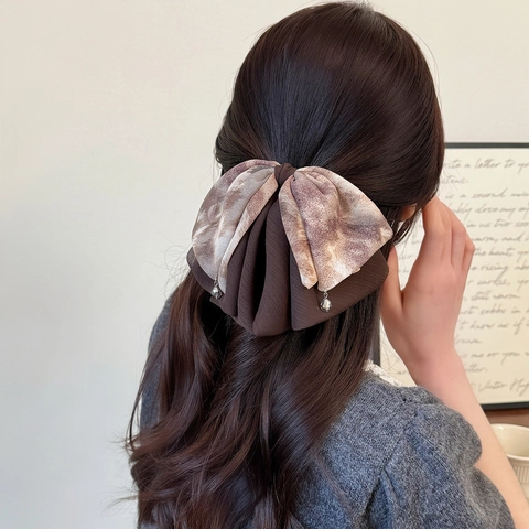 French Vintage Large Brown Fabric Bow Hair Claw Clip For Women Marbled Tie-Dye Chiffon Layered Hairpin With Metal Pendants