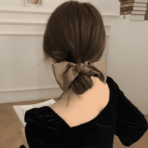 Elegant Large Satin Bow Scrunchie For Women Solid Color Ruched Hair Tie Vintage Minimalist Hair Accessories For Daily Styling