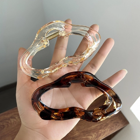 Irregular Wave Hair Claw Clip Large Non-Slip Shark Clip Elegant Fluid Line Hair Accessories For Thick Hair Women Daily Use
