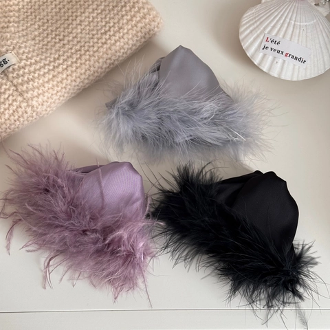 Französischer Luxus Satin Feder Haarklammer Elegant Flauschige Straußenfeder Haarklammer Großer Haarclip Für Damen Haarschmuck