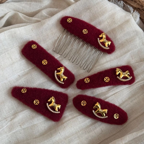 Fermagli per Capelli in Feltro Rosso di Capodanno per Donna Vintage Cavallo a Dondolo Strass Fermagli a Becco d'Anatra Eleganti