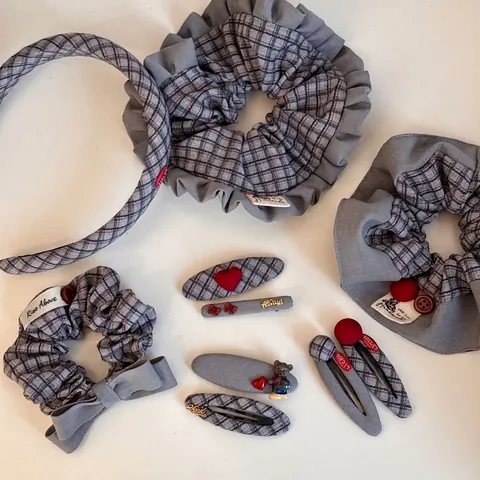 Accessori per Capelli in Tessuto Scozzese Vintage Inclusi Elastici a Fiocco Fascia a Quadretti e Fermagli a Cuore Orso Donna