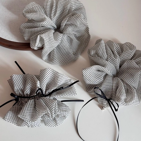 Chouchous à Pois Style Coréen en Tissu Doux avec Volants Noeud en Ruban Noir Pendentif Coeur Accessoire pour Femmes