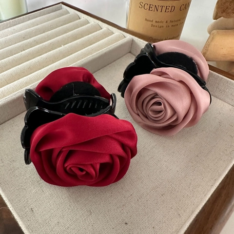 Pinza per Capelli a Forma di Rosa in Raso Vintage Francese Elegante Accessorio per Capelli in Tessuto Floreale per Donna