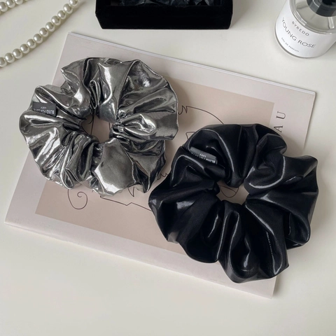 Metallic Kunstleder Übergroßes Scrunchie Für Damen Plissee Silber Schwarz Elastische Haargummis Süß Cool Haarschmuck Schmuck