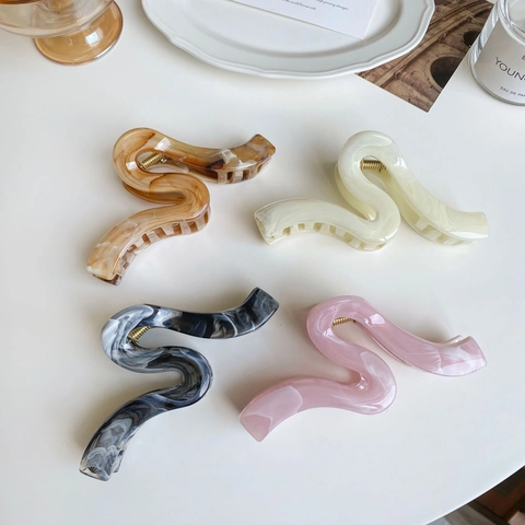 Grote Geometrische S-Vormige Golf Haarklem Marmerpatroon Acryl Haaienclip Voor Dik Haar Vrouwen Mode Haarstyling Tool