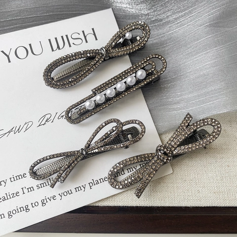 Squisito Fermaglio per Capelli con Fiocco in Strass per Donna Elegante Clip a Becco d'Anatra in Lega con Finta Perla Artificial Accessori