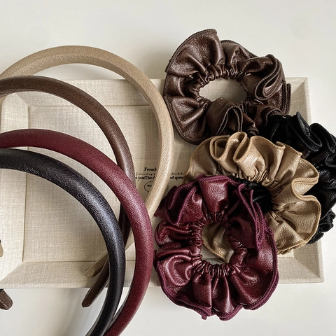 Artificial Leather Pleated Scrunchie And Headband Handmade Retro Solid Color Hair Accessories For Women Daily Casual Style