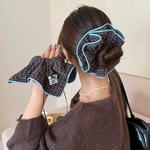 Scrunchies in Tessuto a Quadri Vintage Elastici per Capelli Blu Marrone Coda di Cavallo Con Perla Artificial Etiketta Orso Donna Accessori per Capelli