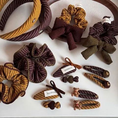 Retro Plaid Hair Clip Assortment For Women Girls Autumn Winter Fabric Bow Bear Hairpin Side Clip Elegant Handmade Hair Accessories