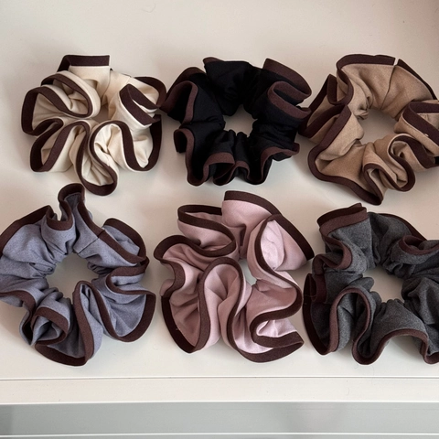 Women Contrast Border Ruffle Scrunchie Large Fabric Elastic Hair Ties Korean Style Handmade Pleated Hair Accessories