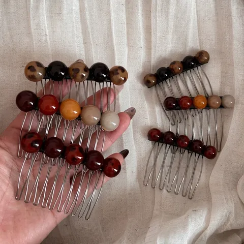 Koreaanse Stijl Minimalistische Harz Kralen Insteekkam Voor Vrouwen Elegante Schildpad Luipaard Patroon Haarstyling Accessoire