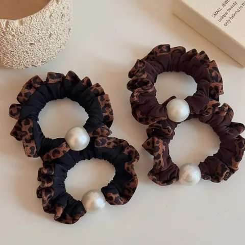 Elastico per Capelli Pieghettato con Stampa Leopardata e Grande Perla Artificiale Vintage Corda Elastica per Capelli per Donna Accessori Capelli