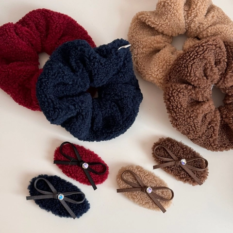 Korean Style Oversized Plush Scrunchies Soft Cloth Hair Ties Rhinestone Bow Hair Clips Set For Women Sweet Autumn Winter Hair Accessories
