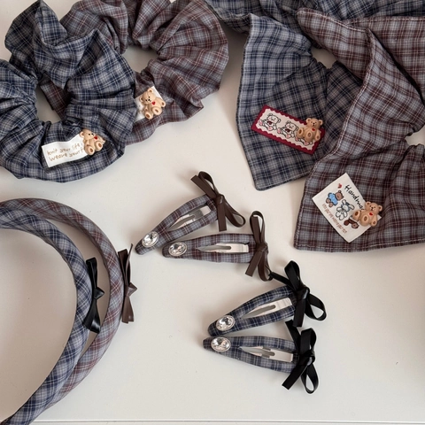 Scrunchies a Orsetto Plaid Retrò Coreano per Donna Ragazze Simpatico Fiocco Strass Fermagli per Capelli Cerchietto Accessori