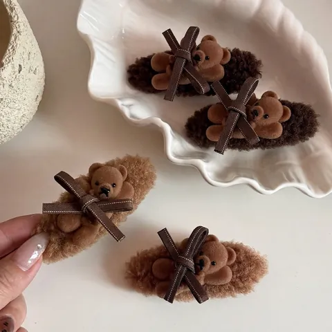 Lindo Clip para el Pelo de Pico de Pato con Oso de Peluche y Lazo Estilo Coreano Accesorio de Otoño Invierno para Mujer