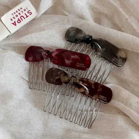 Peigne à Cheveux Nœud en Acétate Style Français Motif Écaille de Tortue Marbre Dents en Métal Accessoire pour Femmes