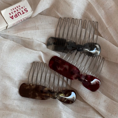 Peigne à Cheveux Nœud en Acétate Style Français Motif Écaille de Tortue Marbre Dents en Métal Accessoire pour Femmes