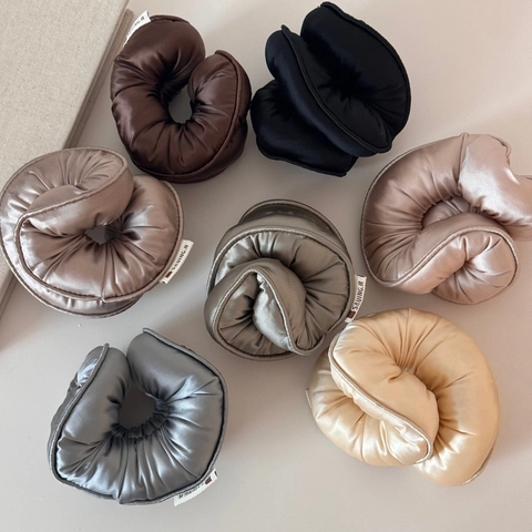 Large Padded Satin Scrunchie For Women Oversized Pleated Glossy Fabric Hair Tie Korean Style Soft Elastic Hair Band Headwear Accessory