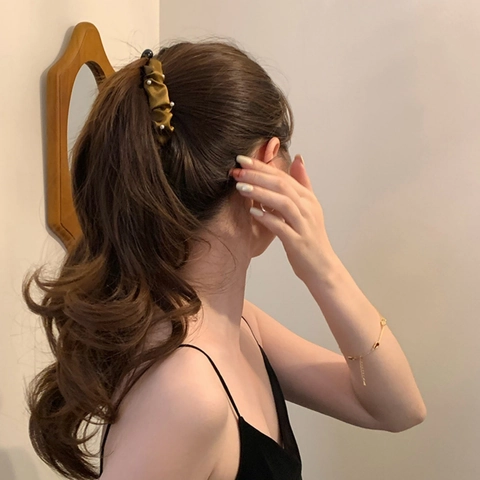 Elegante Fermaglio a Banana Plissettato in Raso Con Perle Artificiali per Donna Stile Coreano in Tessuto per Coda di Cavallo