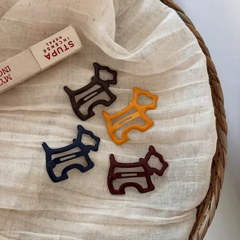Süße Hohle Scottie Hund Haarspangen Bunte Harz Legierung BB Clips Minimalistische Hund Form Haarnadeln Für Damen Mädchen Tägliche Haarschmuck