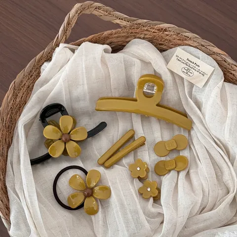 Elegant Acetate Hair Claw Clip For Women Vintage Yellow Green Large Shark Clip French Style Floral Letter Hair Accessories