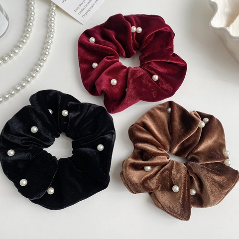 Vintage Velvet Artificial Pearl Scrunchies Large Elegant Hair Ties Solid Color Elastic Hair Bands For Women Daily Fashion Accessories