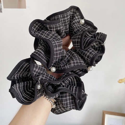 Scrunchie Oversize Vintage a Quadretti Bianchi e Neri da Donna Elegante Dolce Elastico per Capelli Plissettato Con Perle Artificiali Accessori per Capelli Moda