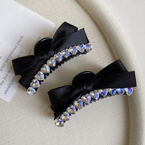 Elegante Pinza per Capelli con Fiocco in Gros-Grain Nero e Ciondoli a Cuore Fiore Farfalla in Strass per Donna Accessori Capelli