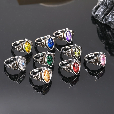 Bague en Acier Inoxydable Vintage Avec Nœud Celtique et Zircone Coupe Marquise pour Homme Femme Bijoux Rétro Punk