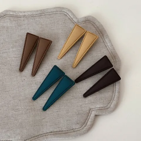 Minimalist Matte Triangle Hair Clip For Women Retro Alloy Duckbill Clip Simple Side Hairpin Fashion Headwear Accessories