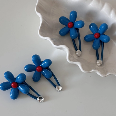 Sweet Blue Flower Hair Clip With Rhinestone Accents Korean Style Duckbill Clip For Women Girl Elegant Hair Accessories