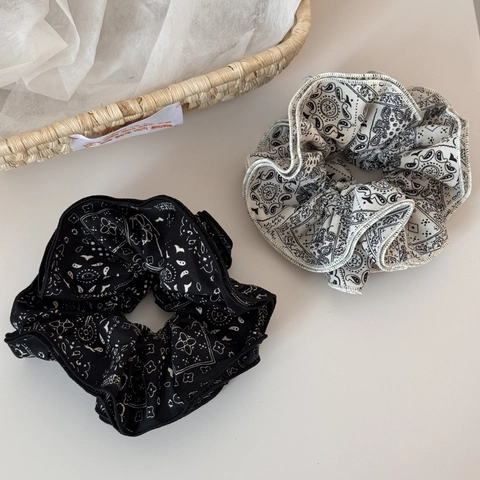 Vintage Paisley Print Fabric Hair Scrunchie Retro Black White Bohemian Large Hair Band Elegant Hair Tie Accessory