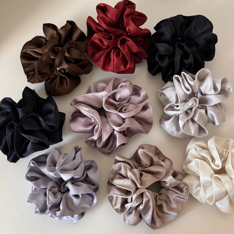 Solid Color Glossy Satin Scrunchie Large Oversized Hair Tie Elastic Hair Band Handmade Pleated Ponytail Bun Hair Accessories