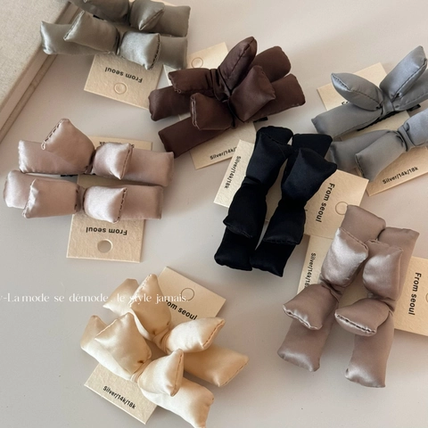 Fermaglio per Capelli con Fiocco in Satin Imbottito 3D in Stile Coreano per Donna Dolce Moda in Tessuto a Becco d'Anatra