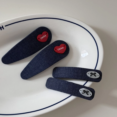 Fermaglio per Capelli BB in Tessuto Denim Blu Marino con Cuore Rosso e Fiocco Semplice Fermaglio Laterale per Frangia Accessori per Capelli Stile Coreano per Donna Ragazza