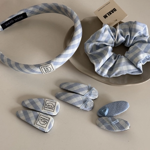 Cerchietto in Tessuto Gingham Blu Bianco Elastico per Capelli Mollette Con Patch Cucciolo Fiocchi Künstliche Perle Donna Ragazze Gioielli