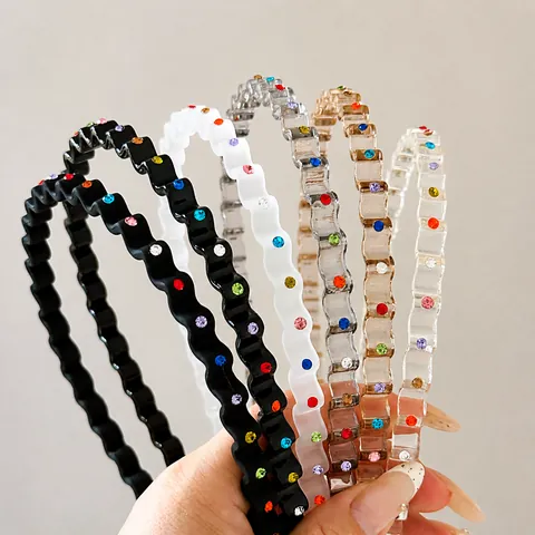 Mode Kleurrijke Strass Golvende Zig Zag Hoofdband Voor Vrouwen Antislip Hars Haarklem Zoete Stijl Dagelijkse Make-up Sieraden